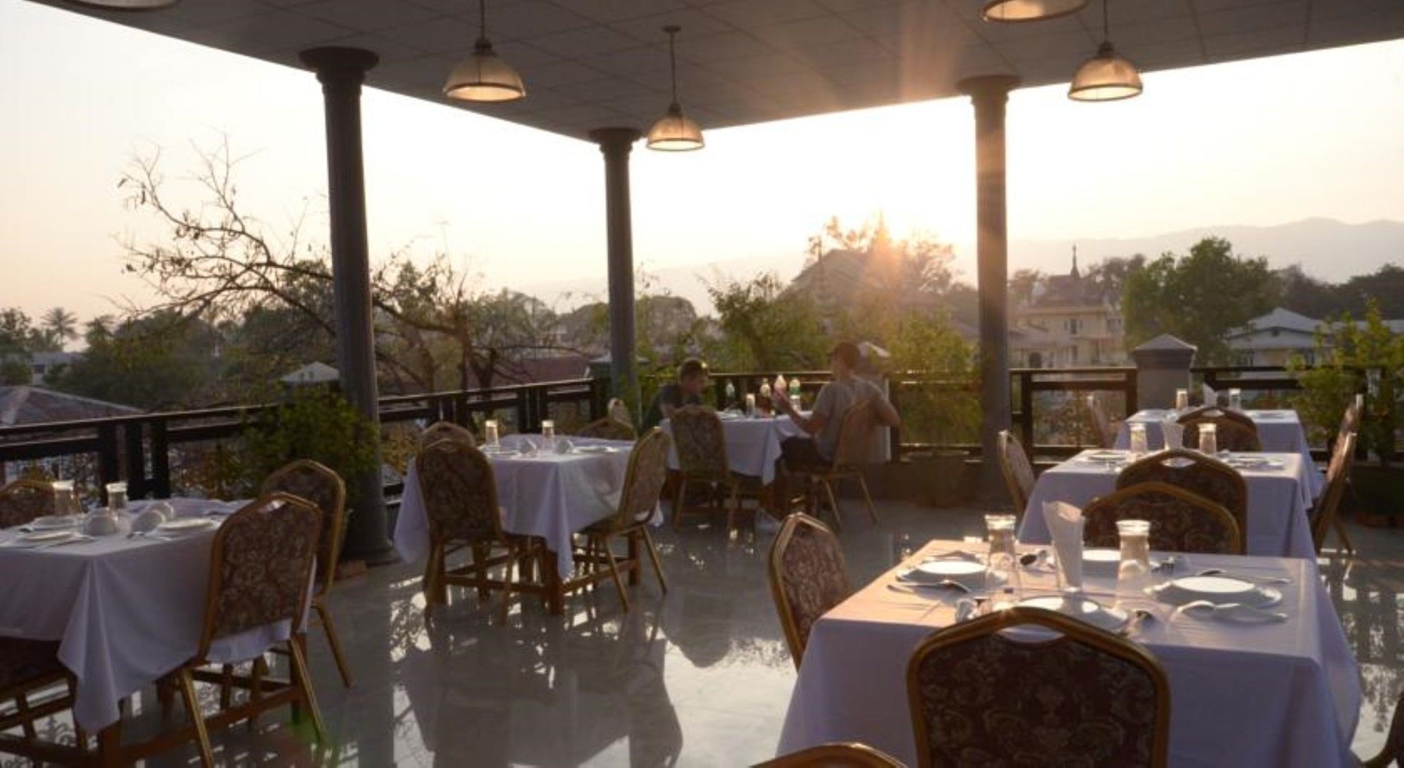 Inlay Palace Hotel Nyaung Shwe Ngoại thất bức ảnh